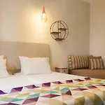 Aparthotel Agni 4*