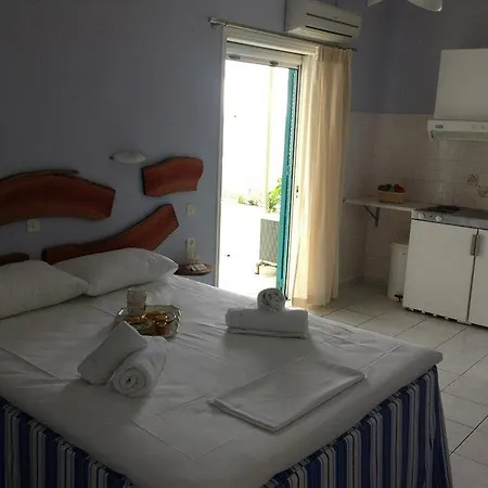 Agni Apartmanhotel Nikiána