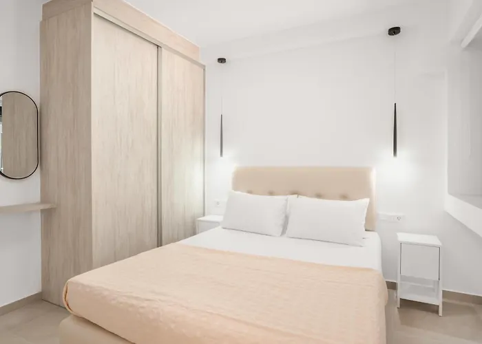 Agni Aparthotel Nikiana